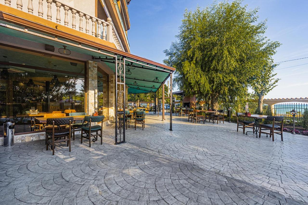 Lecardo Hotel Aheloy Exterior photo