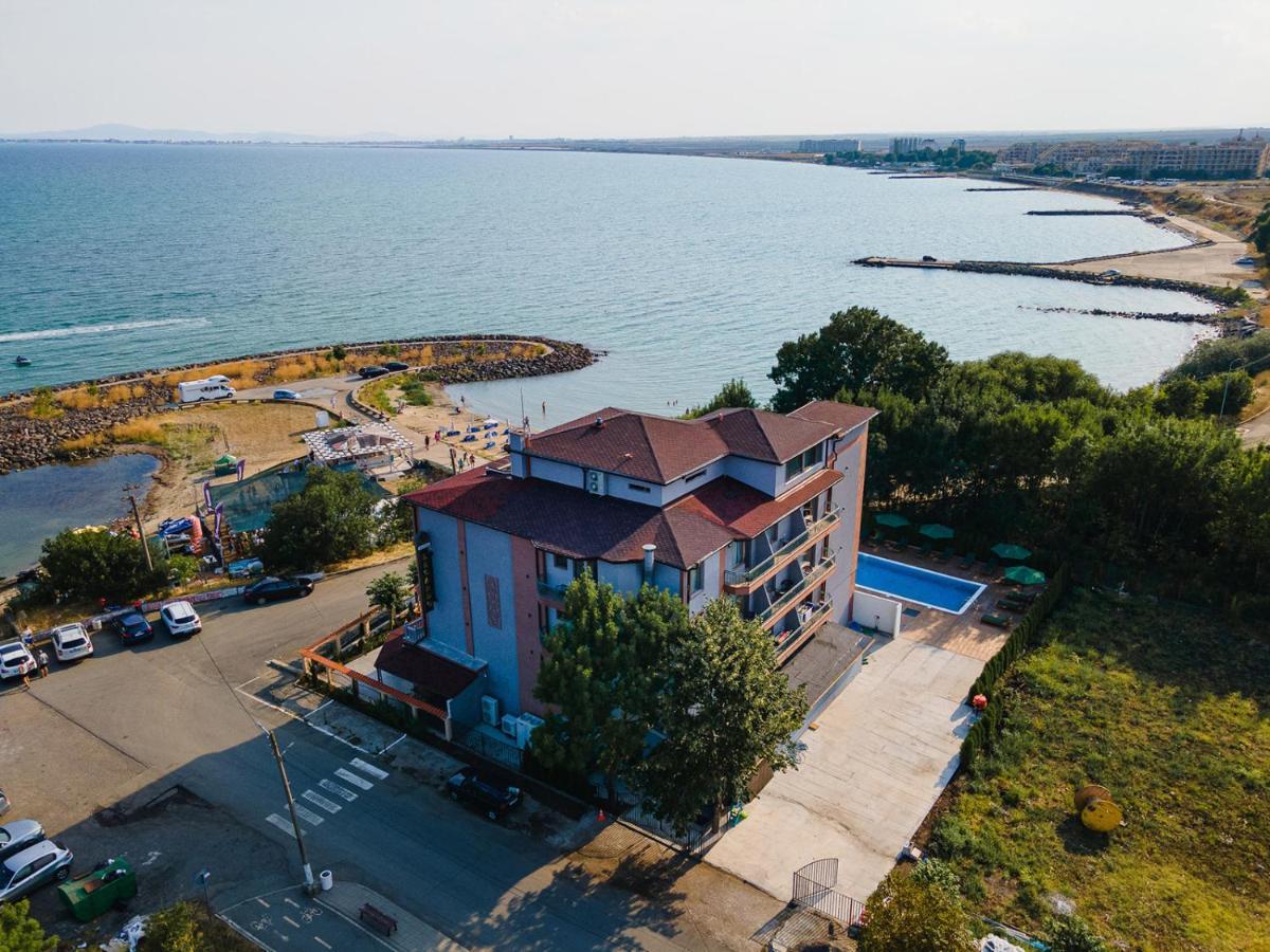 Lecardo Hotel Aheloy Exterior photo
