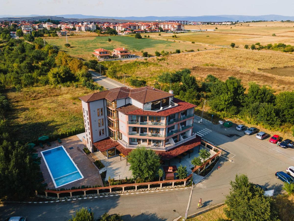Lecardo Hotel Aheloy Exterior photo